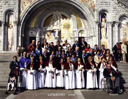 Gruppo a Lourdes